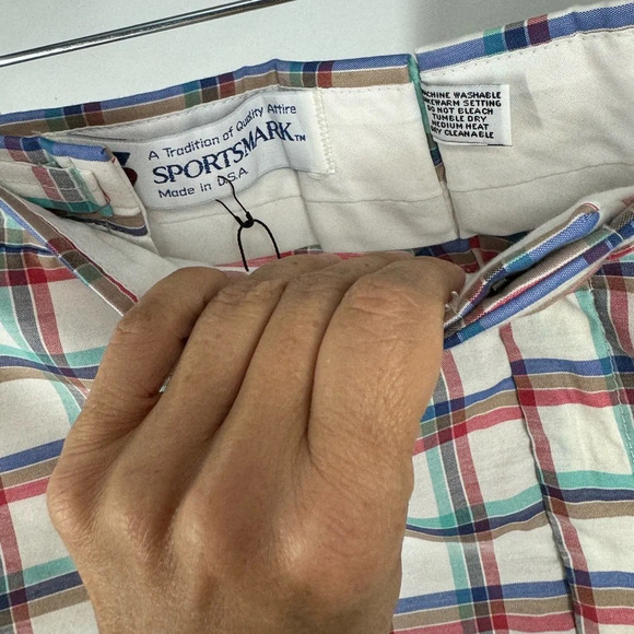 Vintage adjustable waist plaid retro shorts waist approx 32-35 inches - Picture 4 of 5